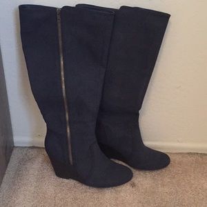 Fergalicious navy boots